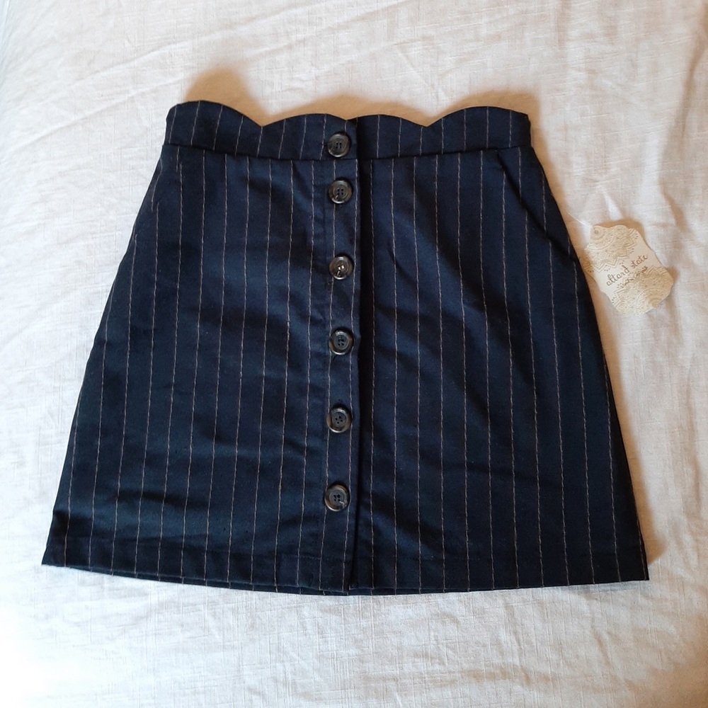 New Altar’d State Navy Pinstriped High-Waisted and Scalloped Skirt Size Small